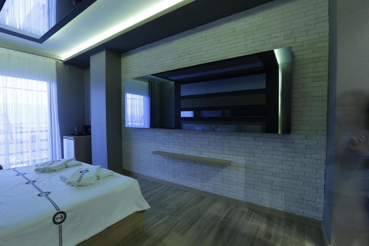 Отель Marina Boutique Орен